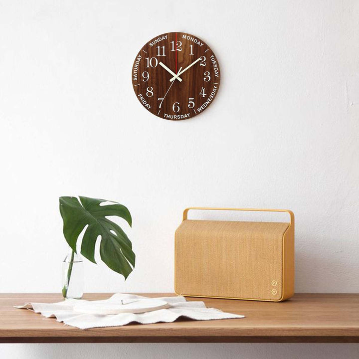 Skanto | Nordisk Luminous Wood Stille Veggklokke