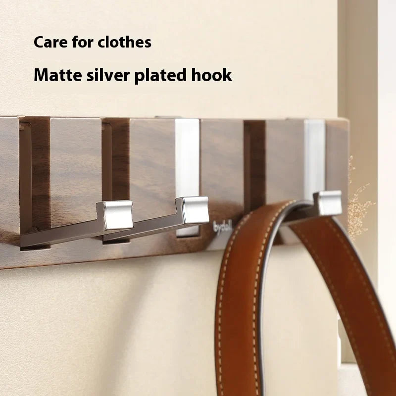 Skanto | Pull & Hang Minimalist Trevegg Kleshenger