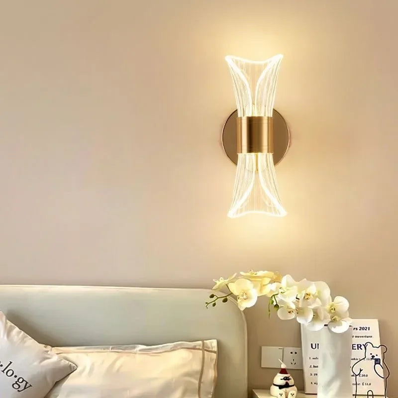 GlowCurve – Elegant LED Vegglampe for Soverom og Stue Skanto
