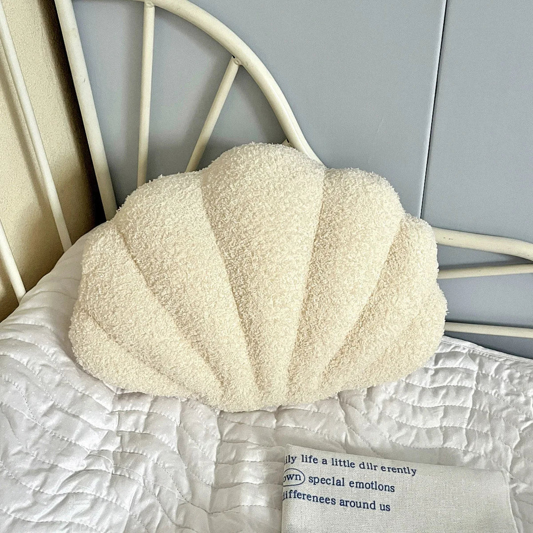 Pastell Shell Pute – Fluffy Bouclé Plush Putekledd | Skanto