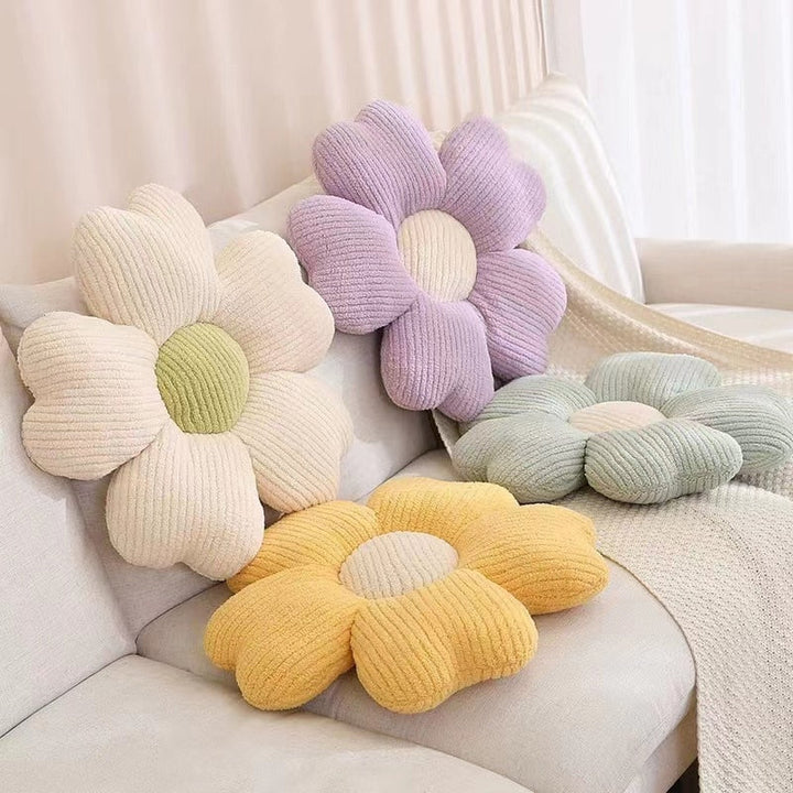 Fluffy Clover Flower Cushion | Skanto