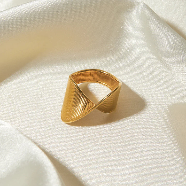 Skanto | Spiral Twist Teksturert Ring