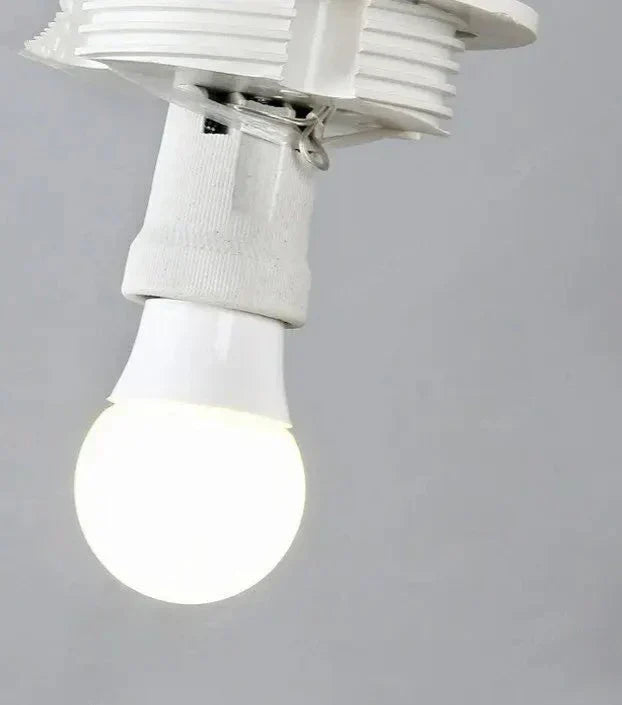 Skanto | GlaciaLuxe – Minimalist Vegglampe med Glass Stein Design