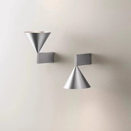 Elegante skandinaviske, kegelformige Wandleuchte für moderne Interieurs