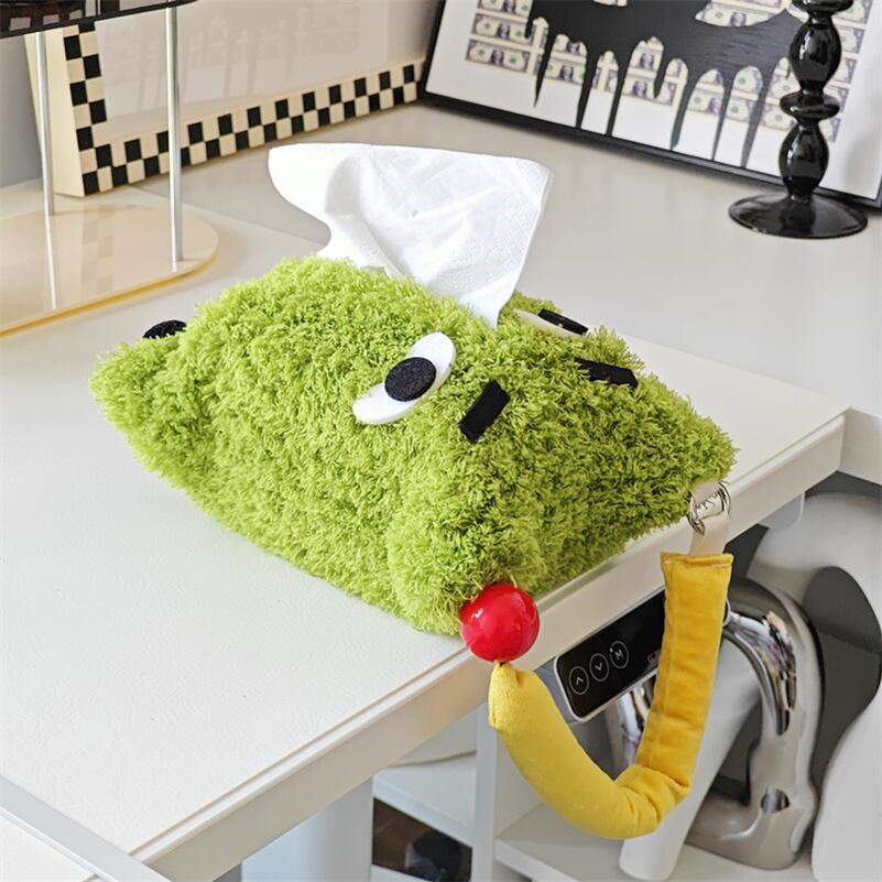 Fluffy Face Tissue Holder | Skanto