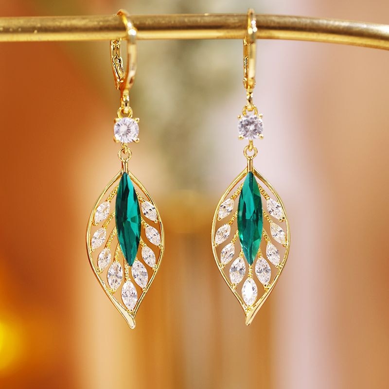 Skanto | Leaf Shiny Zircon Øredobb