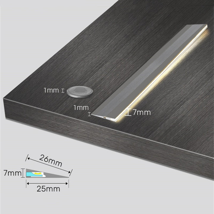 Usynlig overflate aluminium tynn lysplate | Skanto