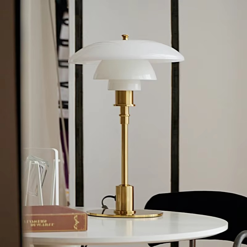 Skanto | Retro Design Glass Bordlampe