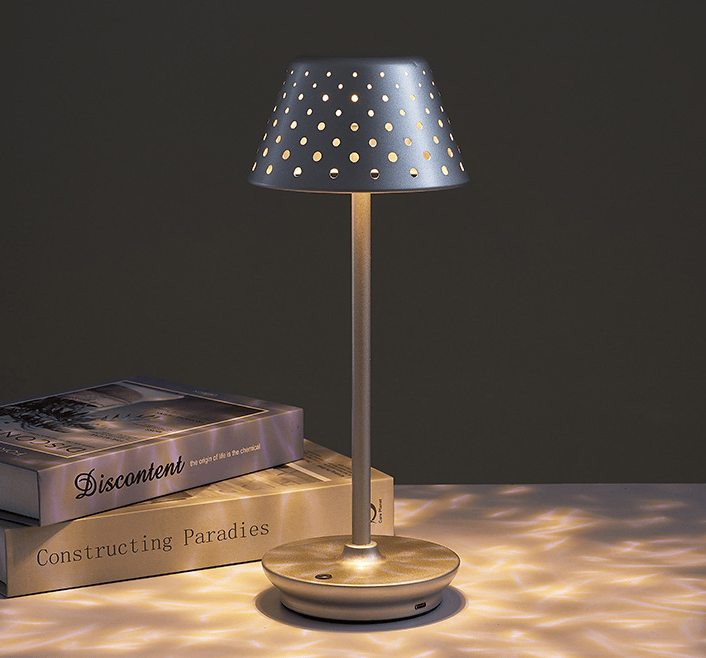 LuxeGlow – Portable LED Bordlampe for Moderne Interiør Skanto