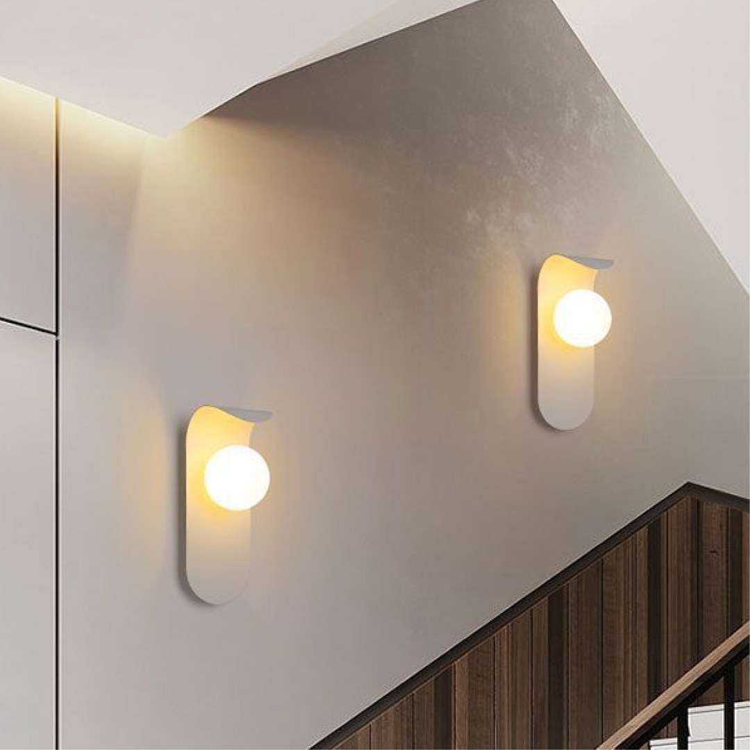 Skanto | Skandinavisk Bambus Vegglampe, Elegant Vegglys med Mykt LED Lys for Soverom og Stue