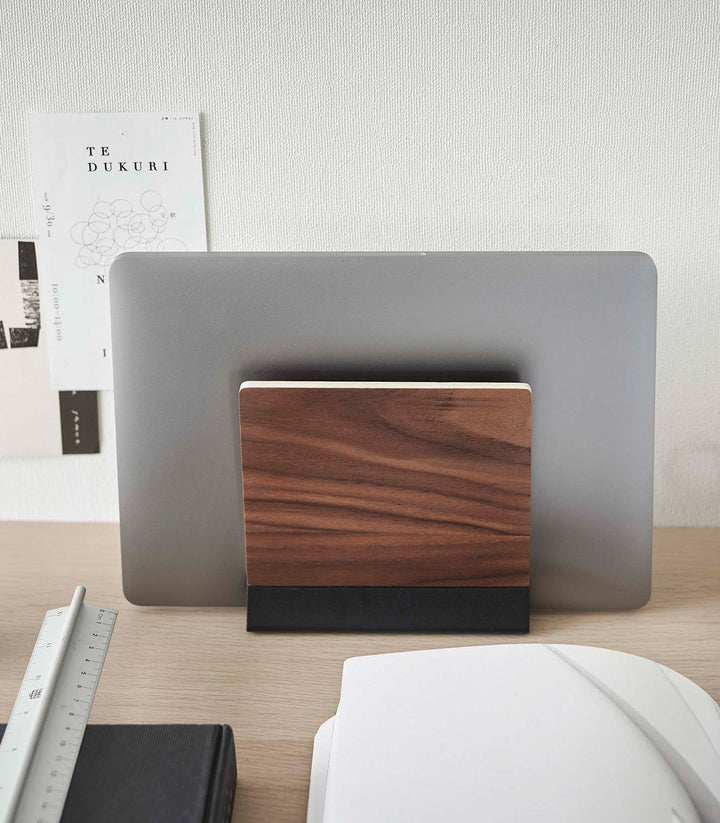 Skanto | Slim Laptop Stativ - Stål + Tre