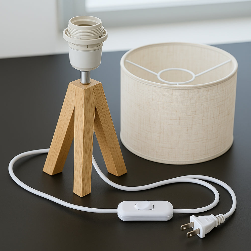 Skanto | Solara Minimalist Tripod Bordlampe