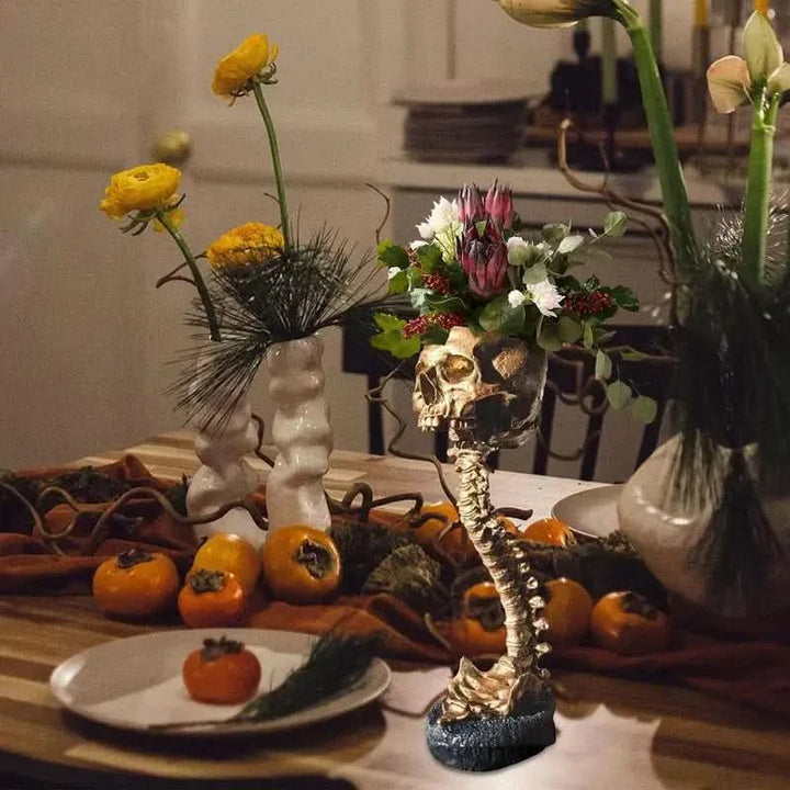 Skanto | BoneBloom | Planter med Hodeskalle og Ryggsøyle
