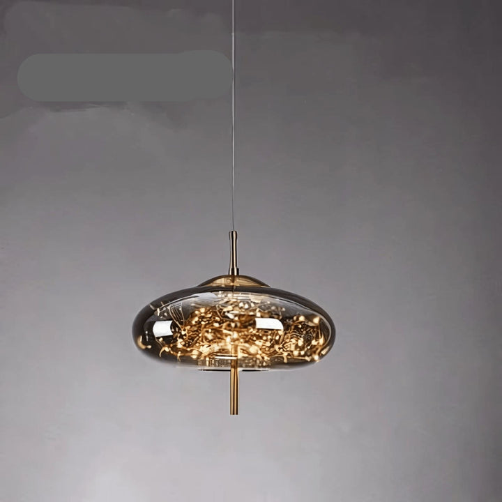Skanto | Elegant hengende lampe med glasskjerm og fe-motiv