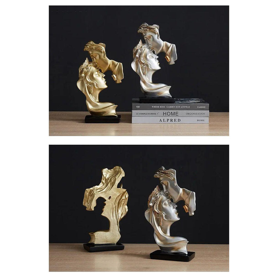 Sweet Kiss - Panneklem-kysende Kjærlighetspar Statue | Skanto