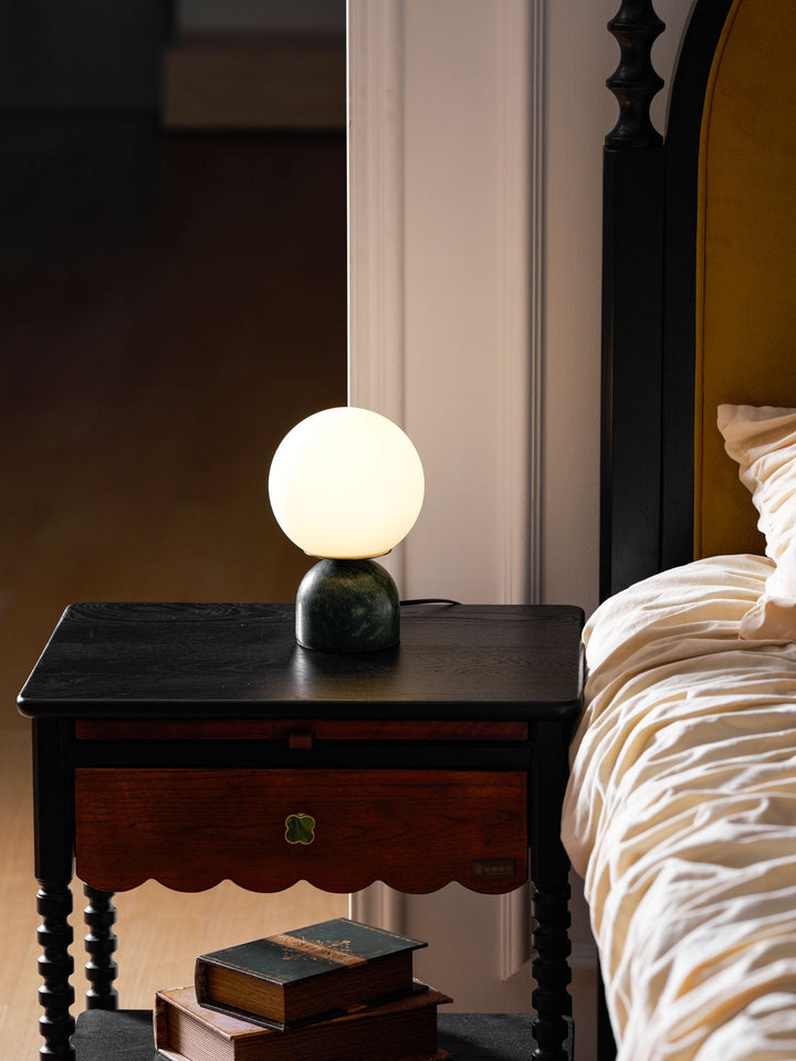 Marmor Orb Bordlampe | Skanto