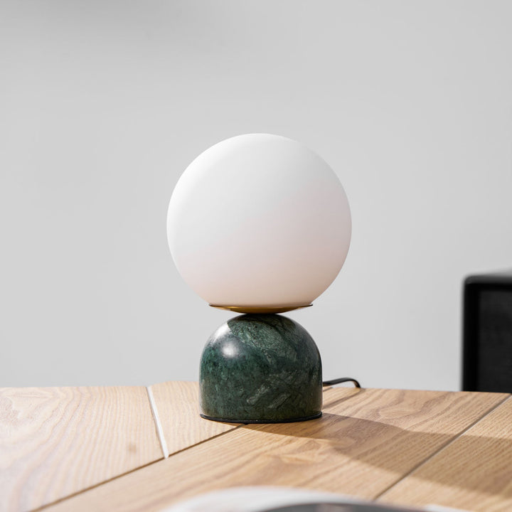 Marmor Orb Bordlampe | Skanto