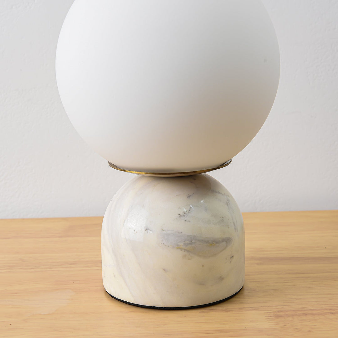 Marmor Orb Bordlampe | Skanto