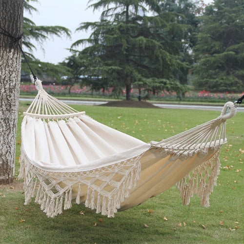 Skanto | 200x150cm Dobbel Utendørs Camping Fringed Canvas Hengekøye med Stang (Hvit)