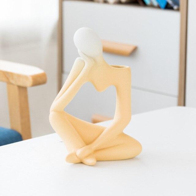 Thinking Man Art Vaser Skanto