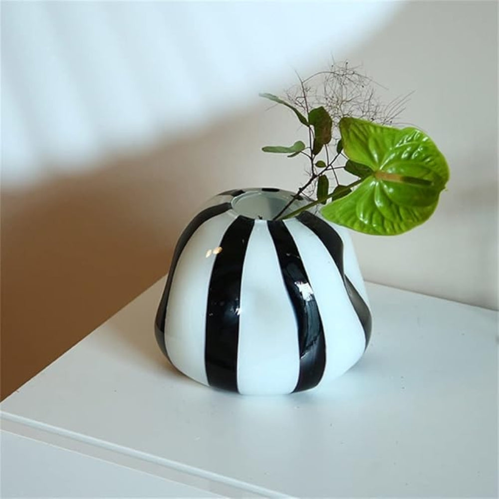 Skanto | Thurid Glass Striped Pumpkin Vase