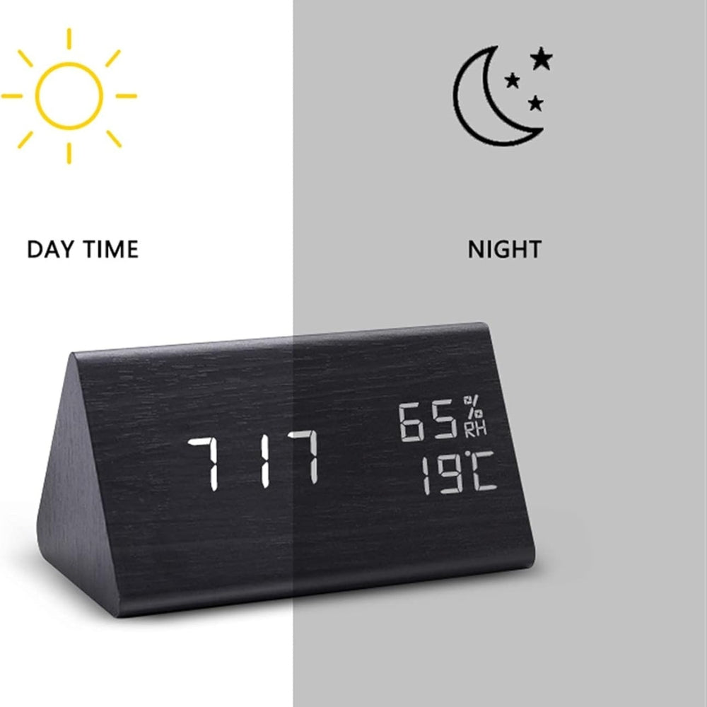 Skanto | Elora Tre LED Vekkerklokke Digital Skjerm