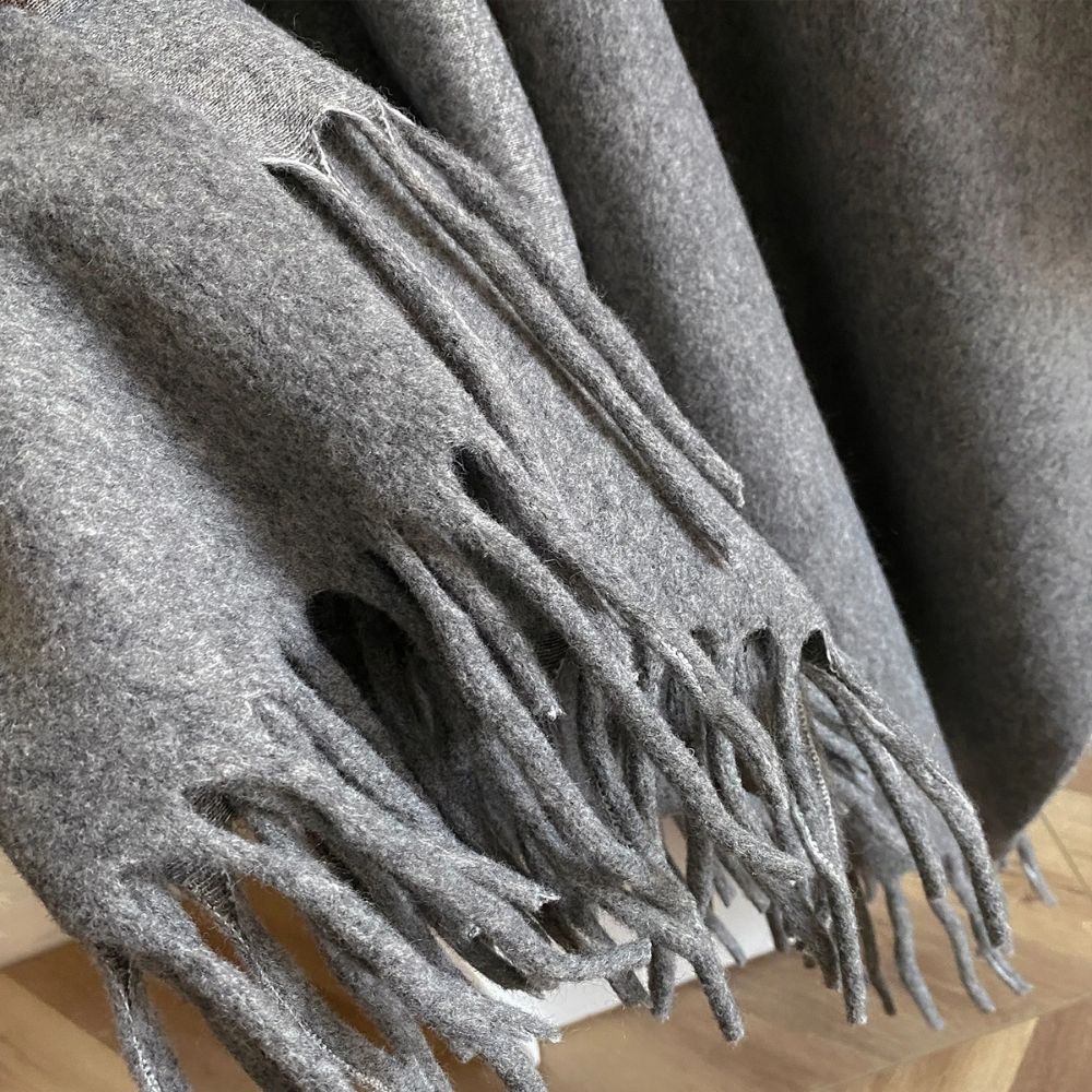 Twilight Chill Acryl-Poncho-Schal