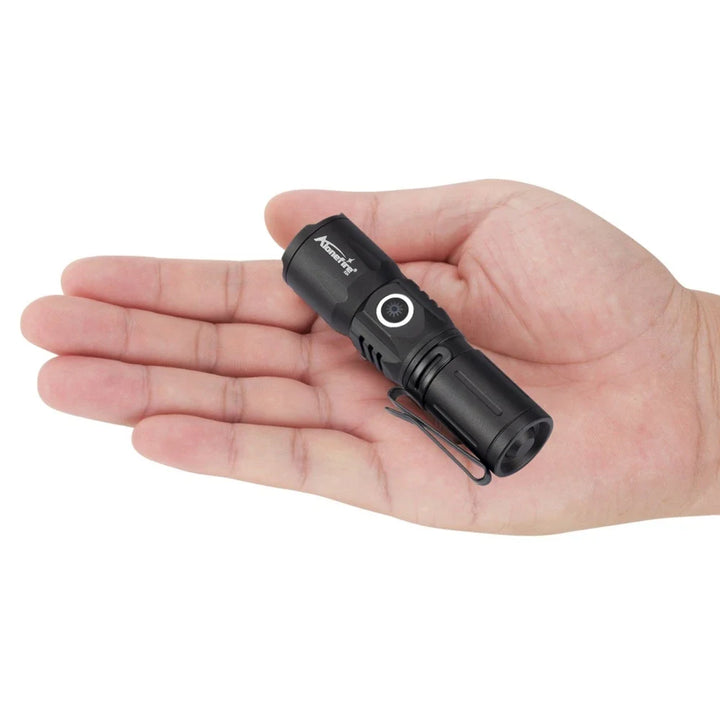 Skanto | Ultra Bright USB teleskopisk zoom lommelykt