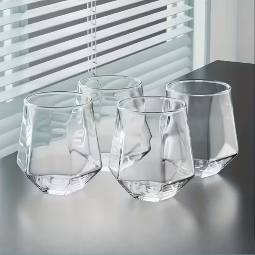 Glass Cup i Transparent Design, 4-Delts Sett – Stilig og Dekorativ Design | 300 ml Glass Cup for Vann, Juice, og Te | Skanto