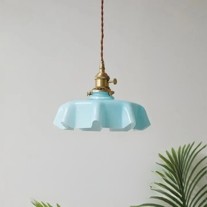 Messing pendellampe i fransk design – Elegant taklampe til stue | Skanto