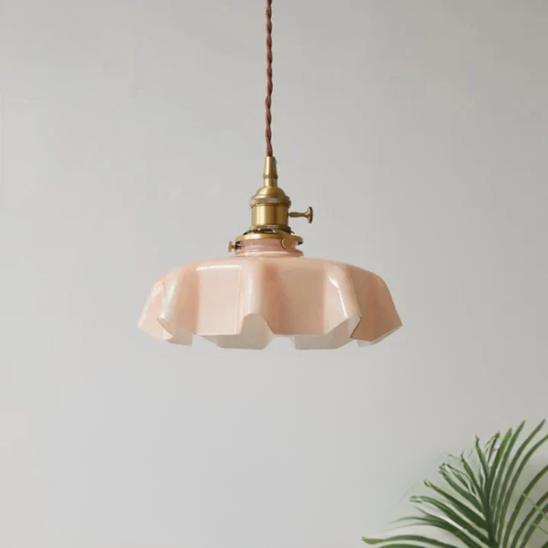 Messing pendellampe i fransk design – Elegant taklampe til stue | Skanto