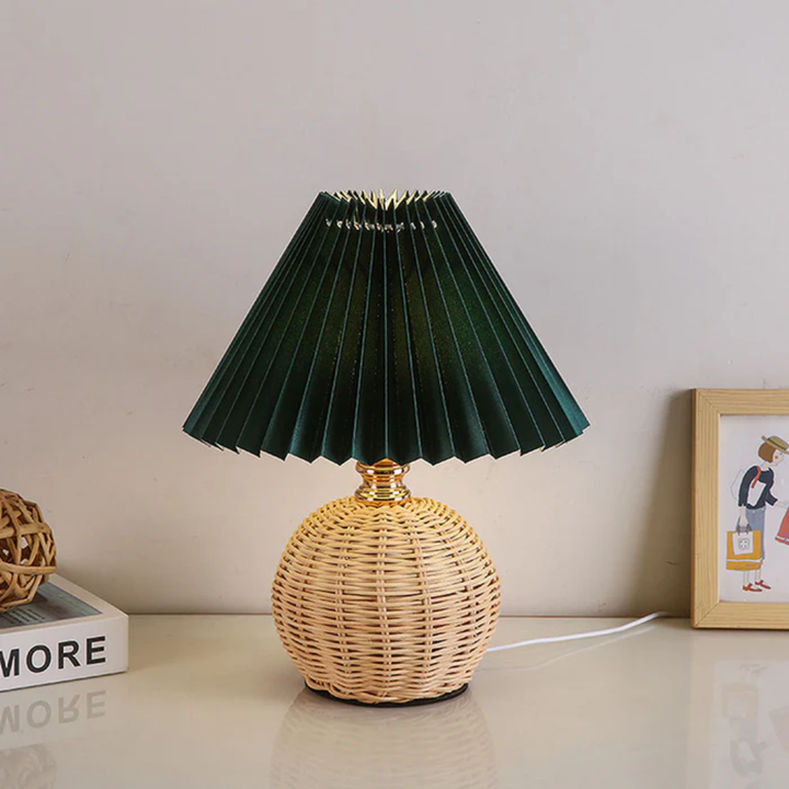 Skanto | Moderne Bordlampe med Hvit Plisserte Skjerm