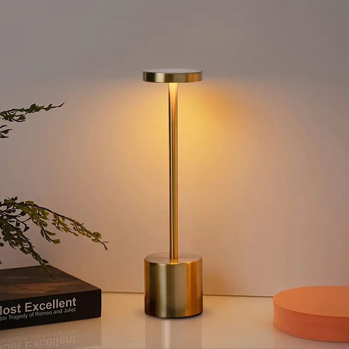 Kylie Moderne Stil LED Skrivebord Lampe | Skanto