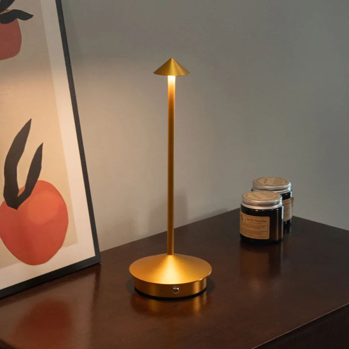 Skanto | Eindhoven Robyn Arrow LED Bordlampe