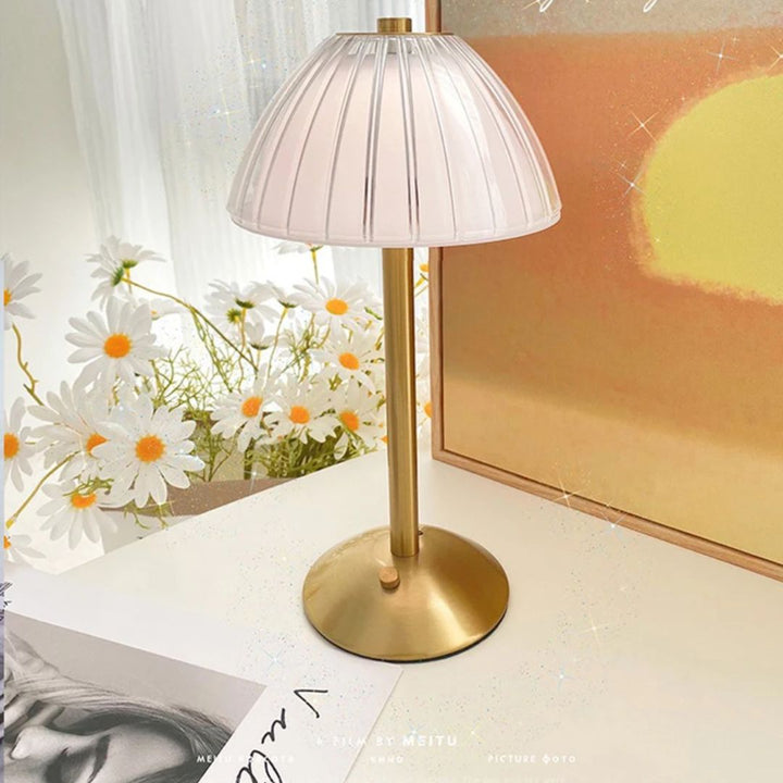 Karina GlowDesk – Retro Oppladbar Skrivebordslampe Skanto