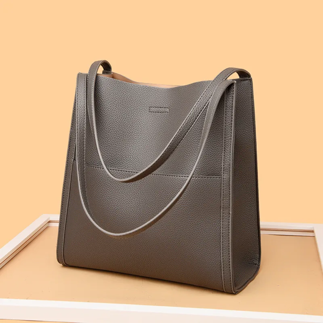 Large Leather Handbag with Great Capacity - DailyLux | Skanto