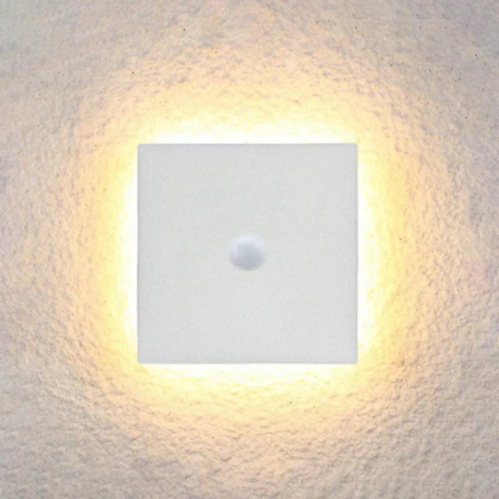 Tight LED Vegglampe for Moderne Interiør Skanto