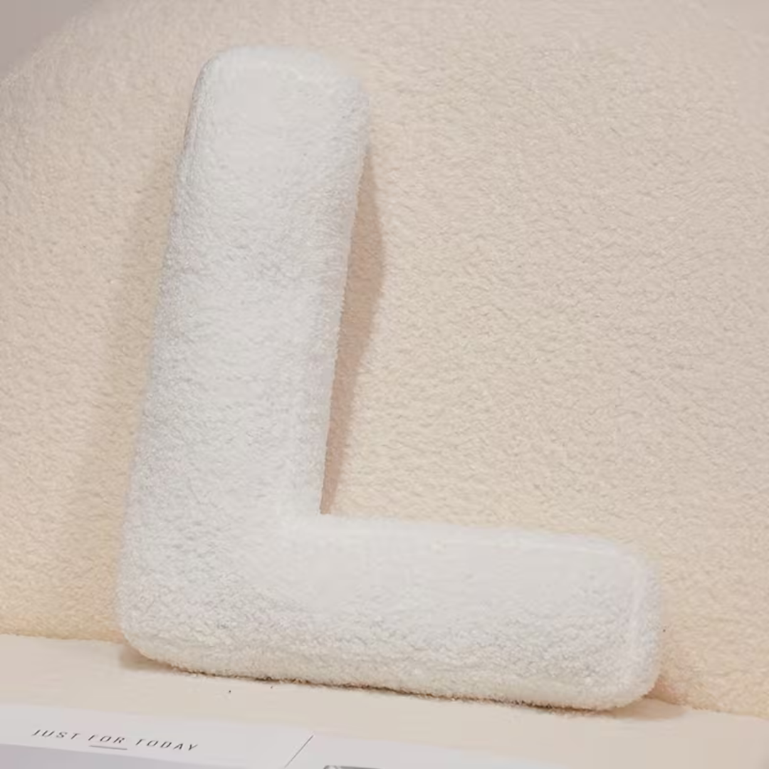 Hvit Bokstav Dekorativ Pute – Myk Og Allsidig | Kreative Puter For Sofaen Og Sengen | Skanto