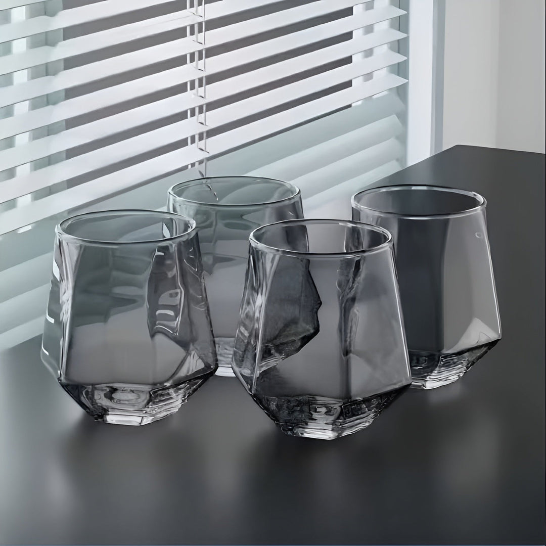 Glass Cup i Transparent Design, 4-Delts Sett – Stilig og Dekorativ Design | 300 ml Glass Cup for Vann, Juice, og Te | Skanto