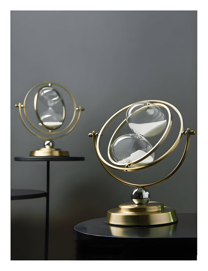 Skanto | GracefulTime Klokke – Luksuriøs Timeglass med Elegant Gullramme og Tidsløst Design