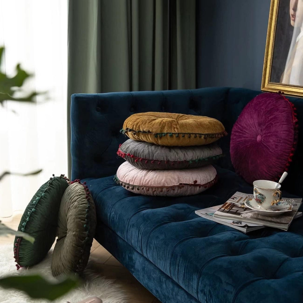 Skanto | Veloura Rund Vintage Kviltet Ottoman Putepad
