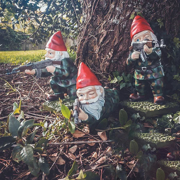 Skanto | Hagegnomehær – Værbestandige dekorative figurer for hagen
