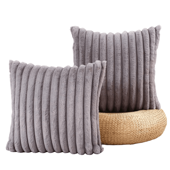 Skanto | Ultra-myke dekorative putevar 45×45 cm laget av plysj
