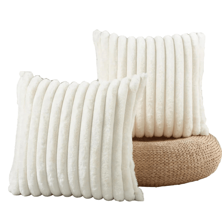 Skanto | Ultra-myke dekorative putevar 45×45 cm laget av plysj