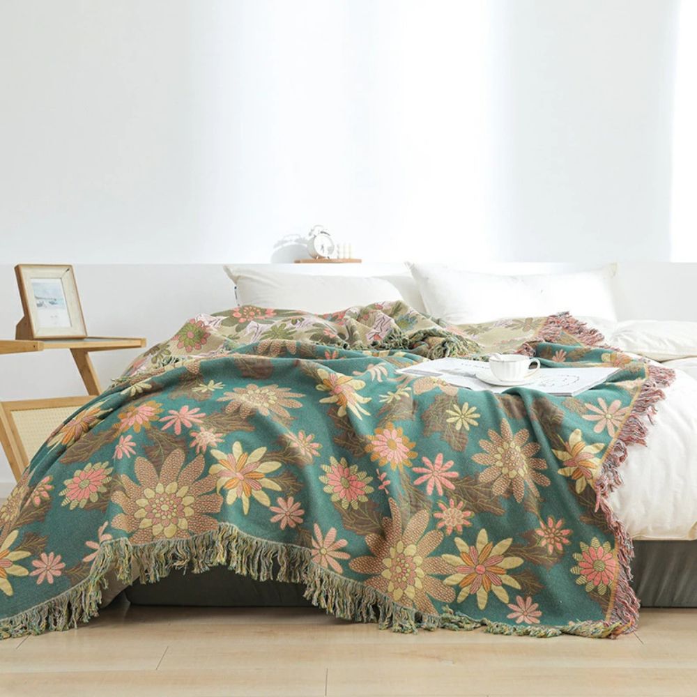 Skanto | Verdant Bloom Reversible Jacquard Blanket