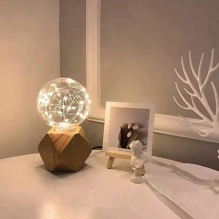 Retro Trebordlampe med Lysball – Dekorativ Belysning for Hjemmet | Skanto