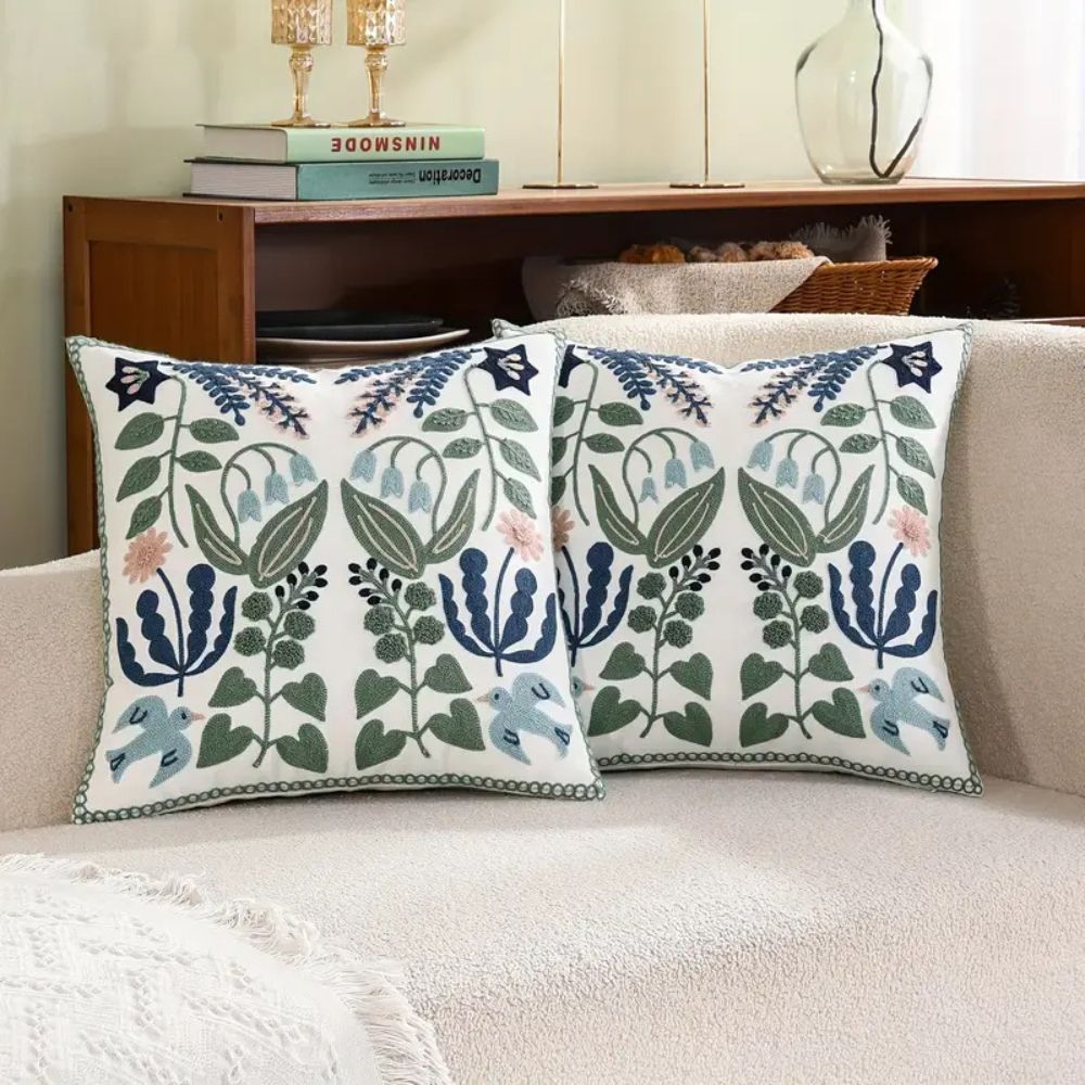 Kissenbezug mit Vintage-Stickerei (botanisk Stickerei)