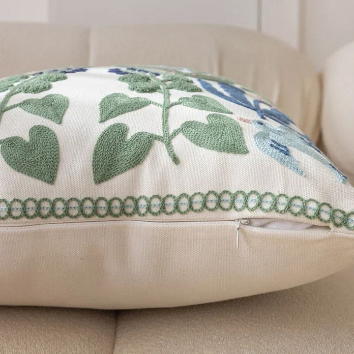 Kissenbezug mit Vintage-Stickerei (botanisk Stickerei)