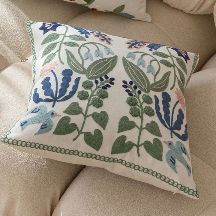 Kissenbezug mit Vintage-Stickerei (botanisk Stickerei)