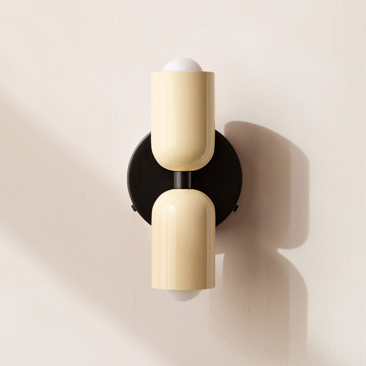 Vintage Dobbel-Hodet Vegglampe – Kreativ Design for Unik Atmosfære | Skanto